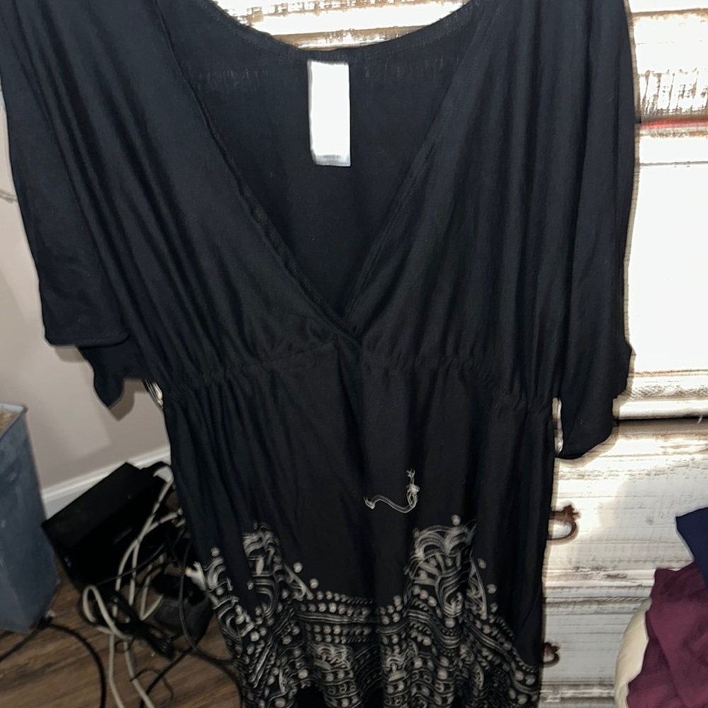 NWOT Dillards Black Mini Dress with silver pattern size 2x poly rayon blend